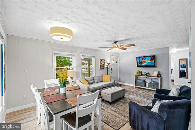 412 MARSHALL AVE, Colonial Beach, VA 22443