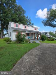 412 MARSHALL AVE, Colonial Beach, VA 22443