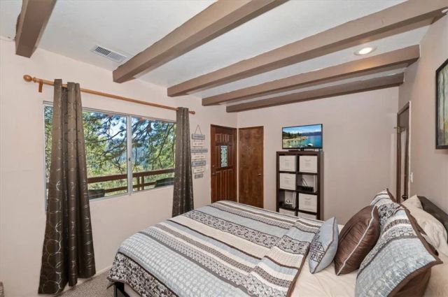 26525 Walnut Hills, Lake Arrowhead, CA 92352