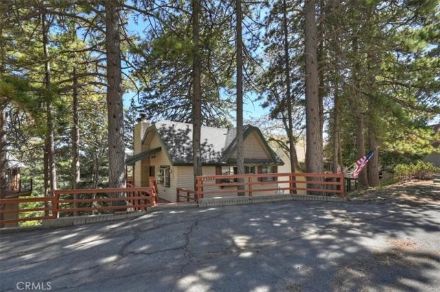 26525 Walnut Hills, Lake Arrowhead, CA 92352