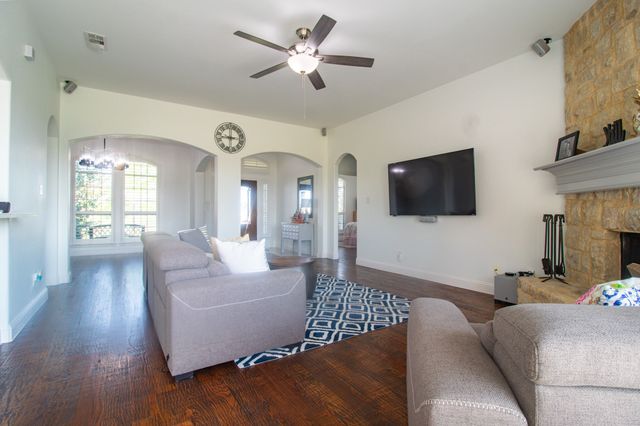 13176 Amber Meadow Drive, Talty, TX 75126