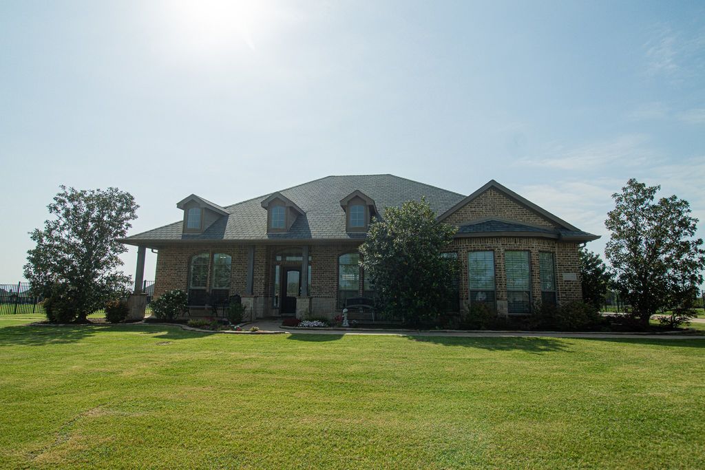 13176 Amber Meadow Drive, Talty, TX 75126