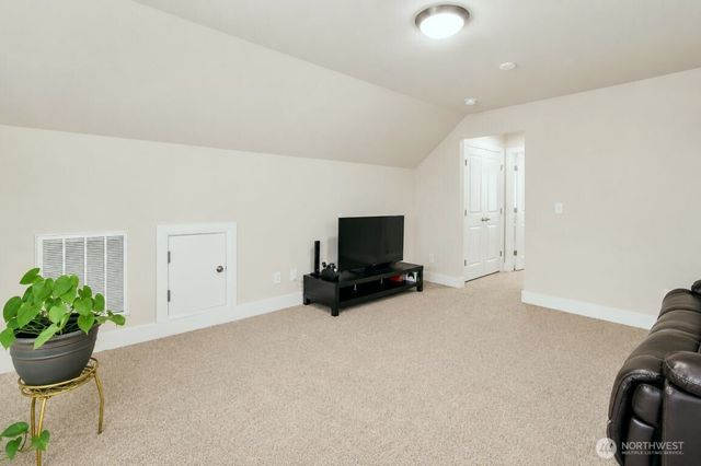 19607 25th Drive SE, Bothell, WA 98012