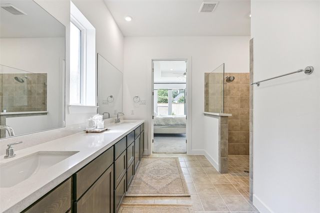 1424 River Point Drive, Friendswood, TX 77546