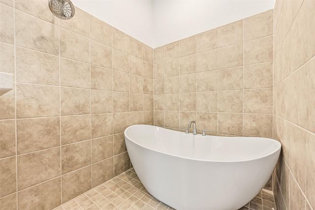 1424 River Point Drive, Friendswood, TX 77546