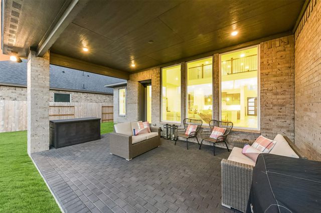 1424 River Point Drive, Friendswood, TX 77546