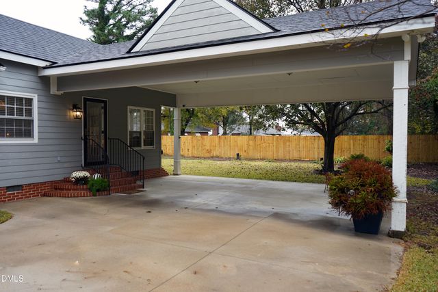 306 Warsaw Road, Clinton, NC 28328