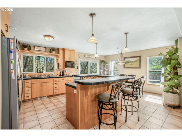 1760 Sw GOUCHER Ct, Mc Minnville, OR 97128