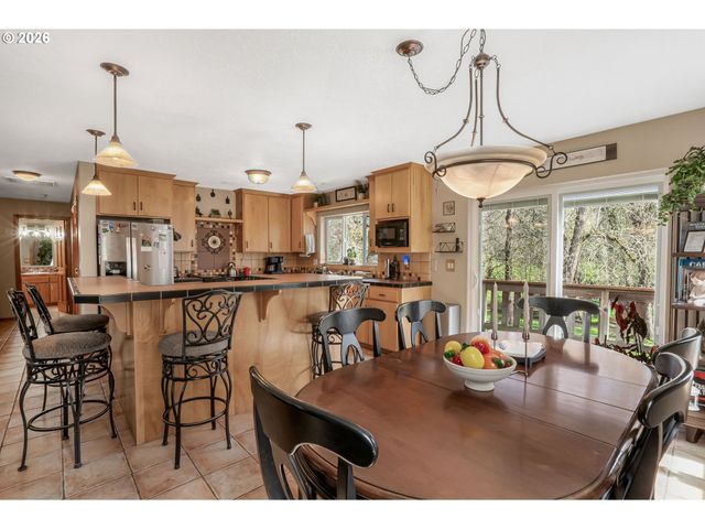 1760 Sw GOUCHER Ct, Mc Minnville, OR 97128