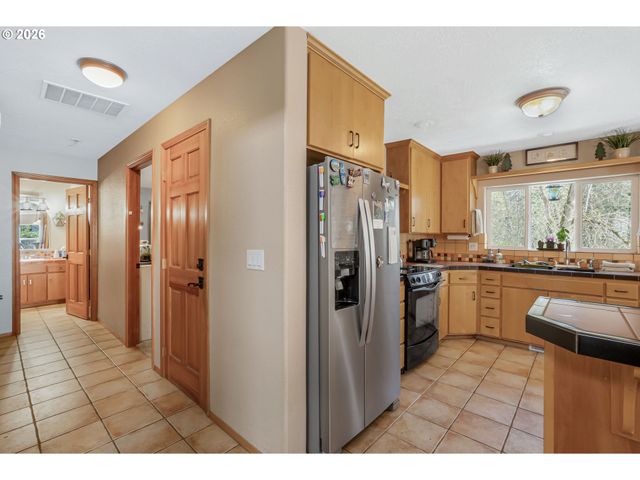 1760 Sw GOUCHER Ct, Mc Minnville, OR 97128