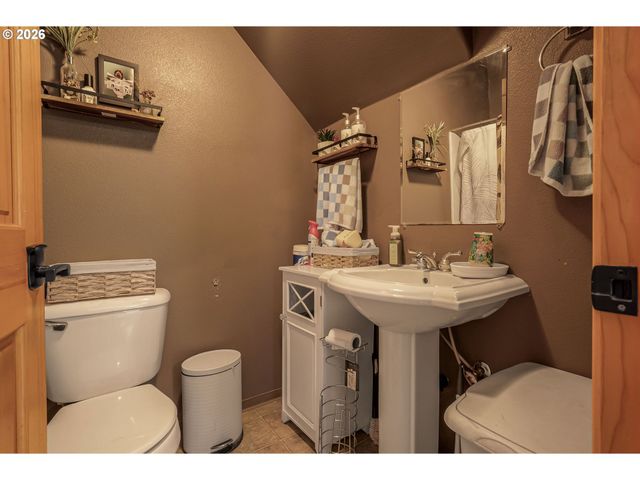 1760 Sw GOUCHER Ct, Mc Minnville, OR 97128