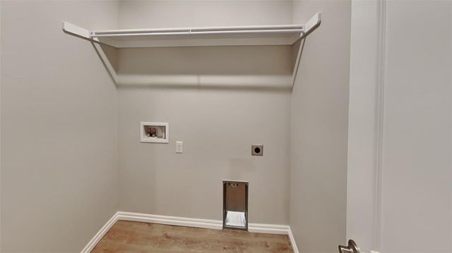 6941 Labelle Drive, Warr Acres, OK 73132