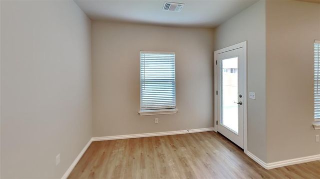 6941 Labelle Drive, Warr Acres, OK 73132