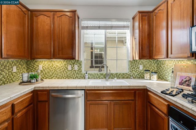 5416 Sandy Ct, Richmond, CA 94806