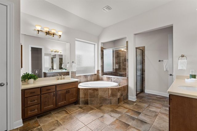 2700 War Wagon WAY, Leander, TX 78641