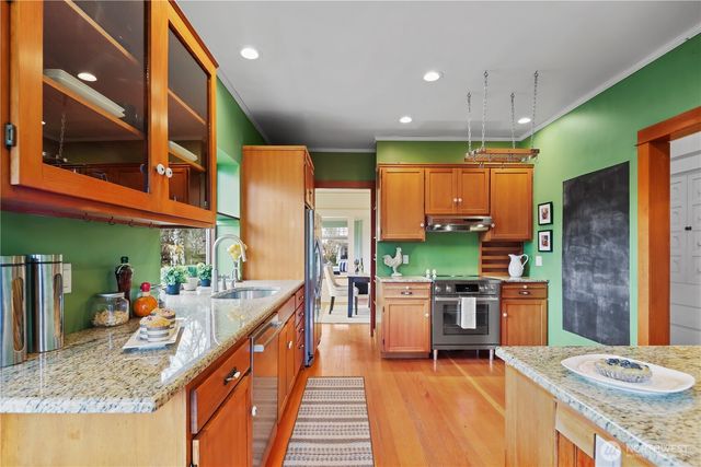 2221 Virginia Avenue, Everett, WA 98201