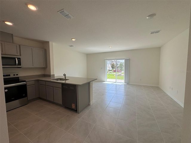 2151 LONGLEAF ROAD, Davenport, FL 33837