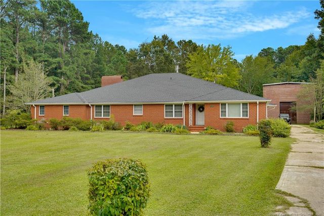 1882 Dunn Road, Eastover, NC 28312
