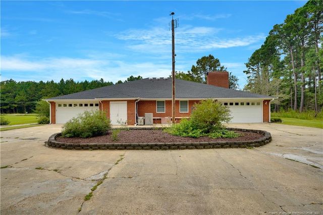 1882 Dunn Road, Eastover, NC 28312