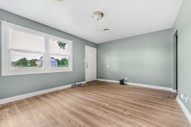 5500 N 60th STREET, Milwaukee, WI 53218