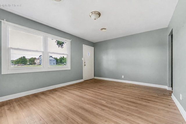 5500 N 60th STREET, Milwaukee, WI 53218