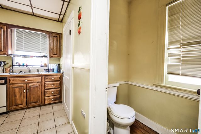 74 Harlem Avenue, Bridgeport, CT 06606