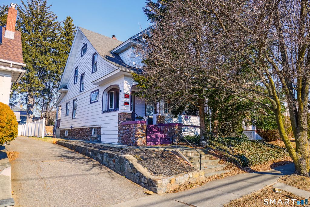 74 Harlem Avenue, Bridgeport, CT 06606