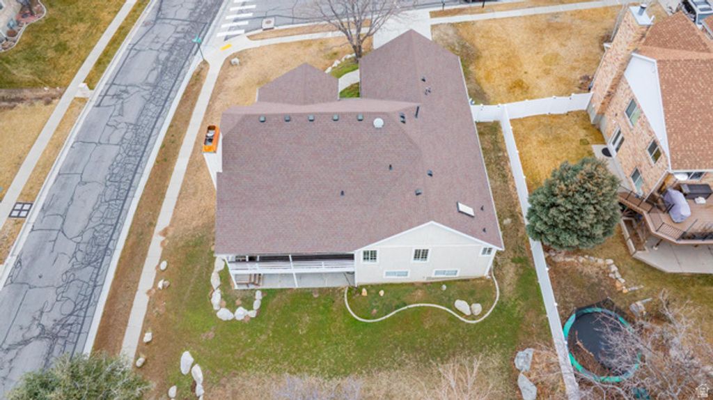 Image 24 of property listing at 2232 E LONE EAGLE LN, Sandy, UT 84092