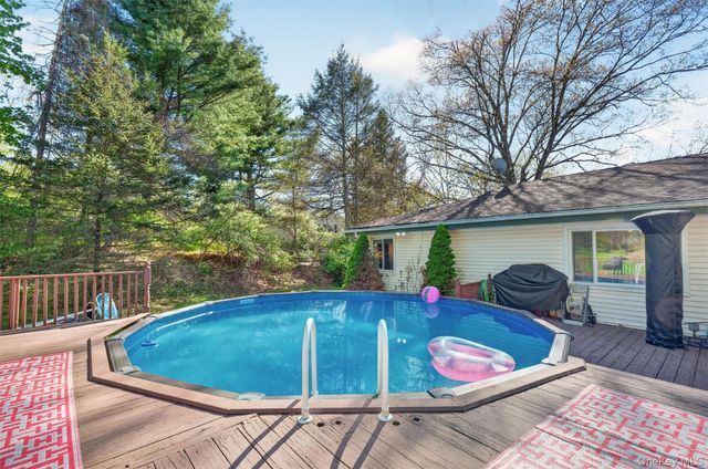 18 Patti Place, Hopewell Junction, NY 12533