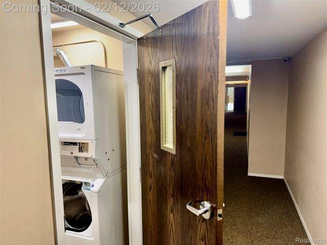 30515 W 14 Mile Road 37, Farmington Hills, MI 48334