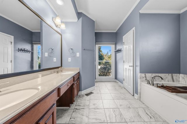 905 Whispering Pines Trail SW, Decatur, AL 35603