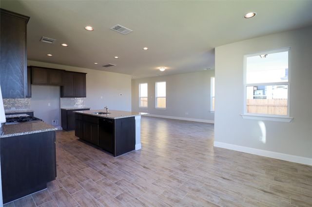 124 Free Stone DR, Georgetown, TX 78628