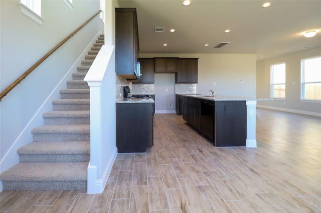 124 Free Stone DR, Georgetown, TX 78628