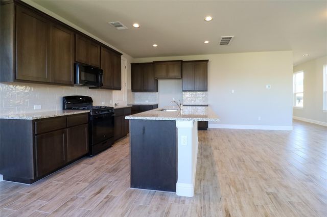 124 Free Stone DR, Georgetown, TX 78628