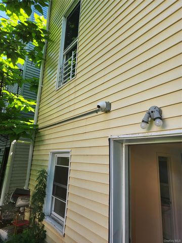 459 S 5th Avenue, Mount Vernon, NY 10550