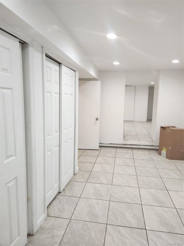 459 S 5th Avenue, Mount Vernon, NY 10550