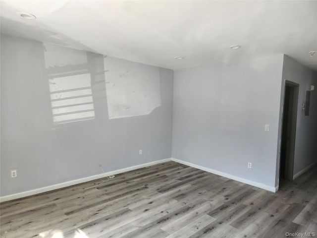 459 S 5th Avenue, Mount Vernon, NY 10550