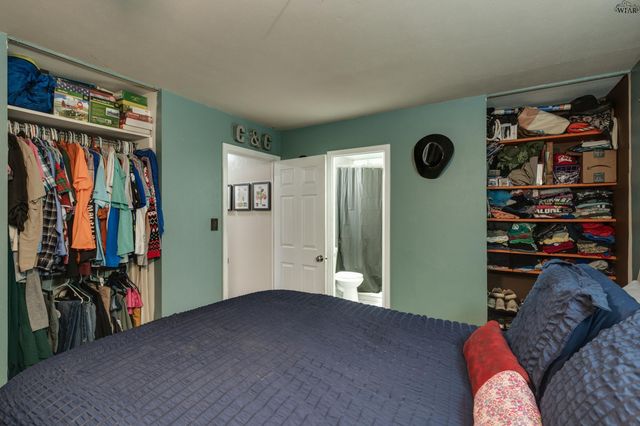 1509 DOUGLAS DRIVE, Iowa Park, TX 76367