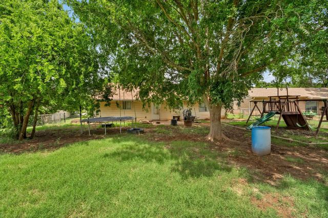 1509 DOUGLAS DRIVE, Iowa Park, TX 76367