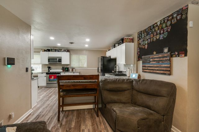 1509 DOUGLAS DRIVE, Iowa Park, TX 76367