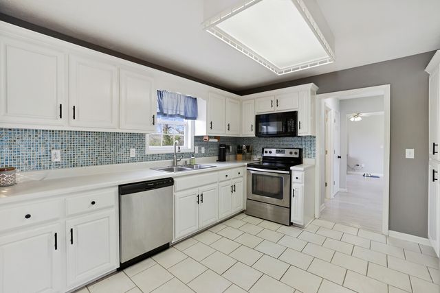 407 Ranch Rd, Portland, TN 37148