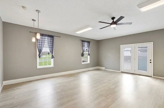 407 Ranch Rd, Portland, TN 37148