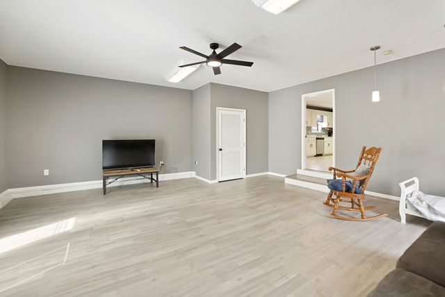 407 Ranch Rd, Portland, TN 37148