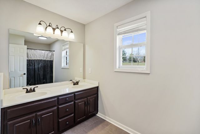 407 Ranch Rd, Portland, TN 37148
