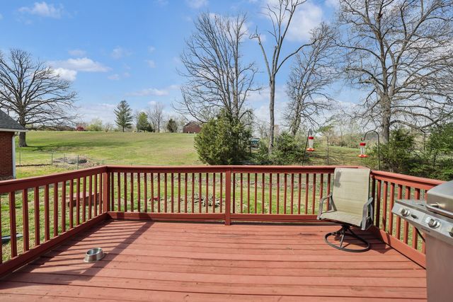 407 Ranch Rd, Portland, TN 37148