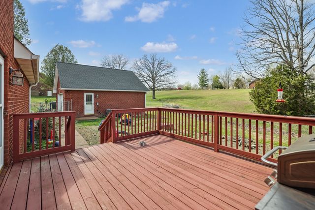 407 Ranch Rd, Portland, TN 37148