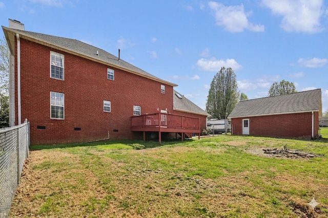 407 Ranch Rd, Portland, TN 37148