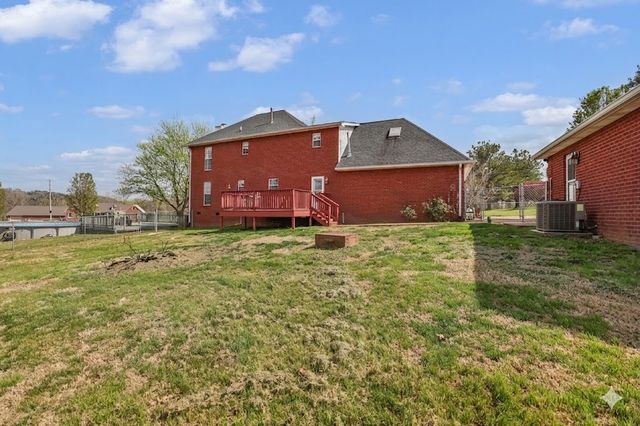 407 Ranch Rd, Portland, TN 37148