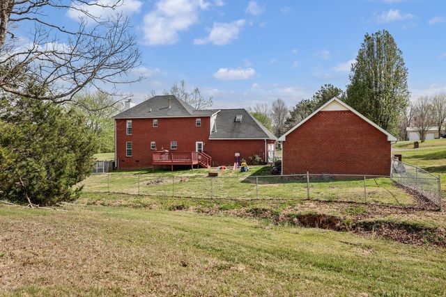 407 Ranch Rd, Portland, TN 37148
