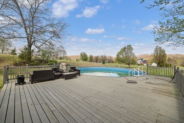 407 Ranch Rd, Portland, TN 37148